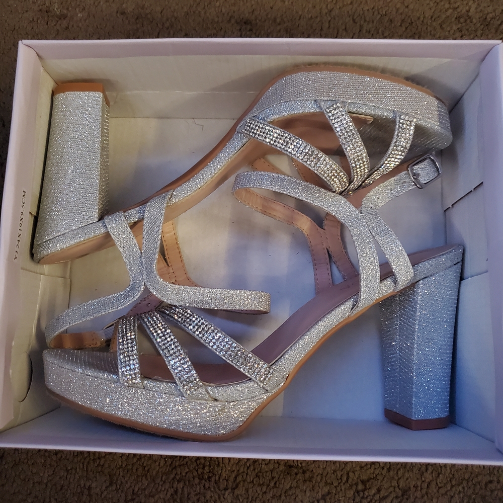 TOP Moda Glittering Silver Block Heels